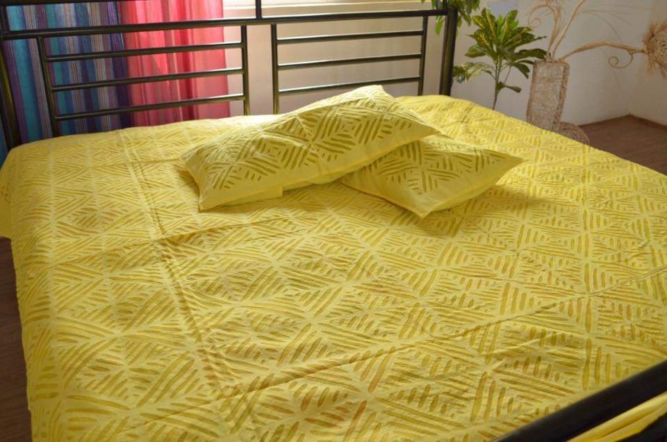 applique work double bedsheet with cotton cambric and organdy best quality