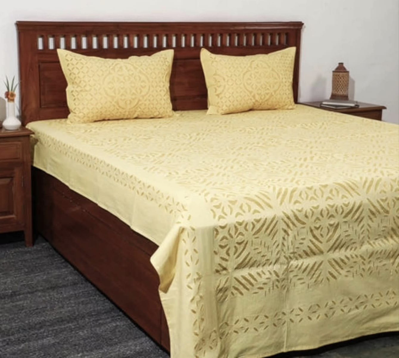 applique work double bedsheet with cotton cambric and organdy best quality